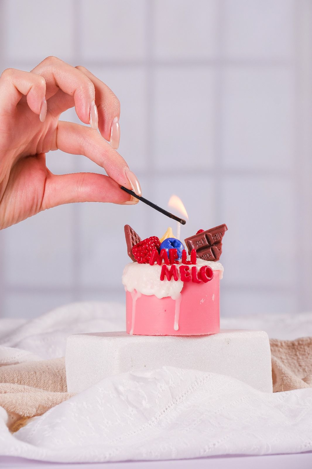 How to Make a Chocolate Strawberry Soy Cake Candle: A Step-by-Step DIY Guide